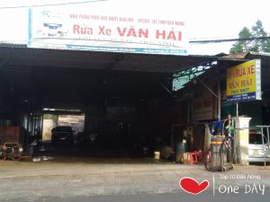 Tiệm rửa xe Văn Hải uy tín làm hàng đầu cua tiệm